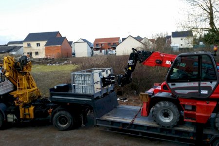 Engin téléscopique Manitou avec panier nacelle (largeur extensible à 4m) sur camion - SARL BRISSET à Varennes-Vauzelles (58)